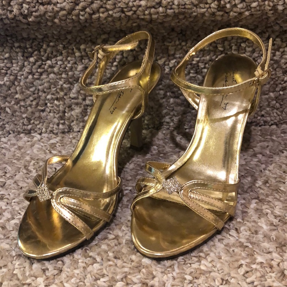 Sweet Seventeen “Diamond” Heels